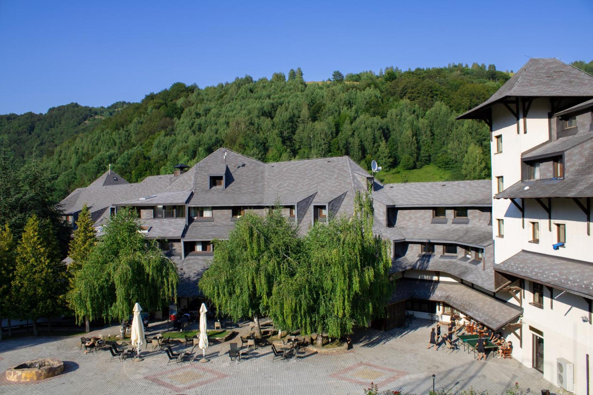 Hotel Junior Kopaonik Buitenkant foto