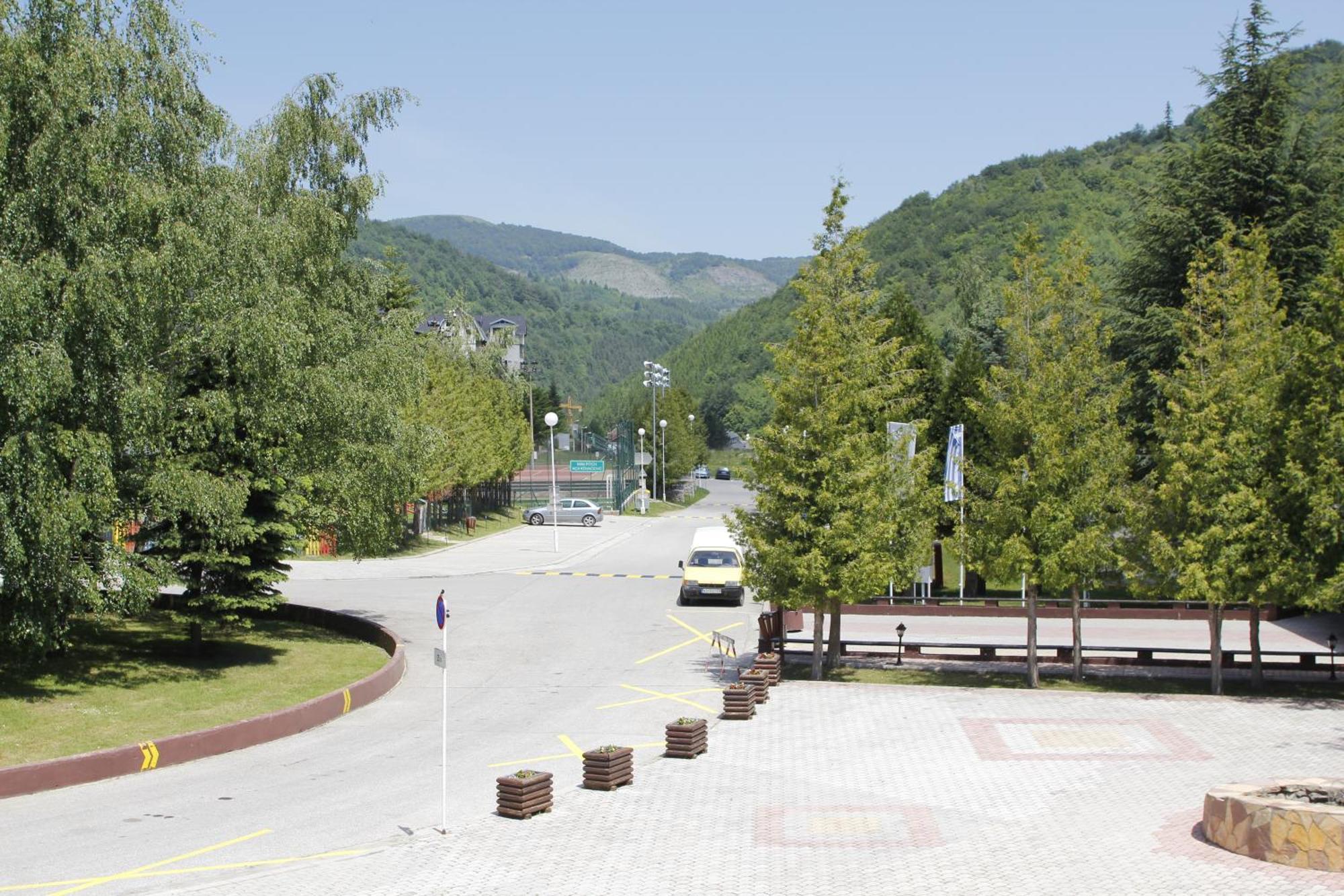 Hotel Junior Kopaonik Buitenkant foto