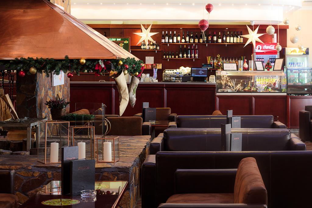 Hotel Junior Kopaonik Buitenkant foto