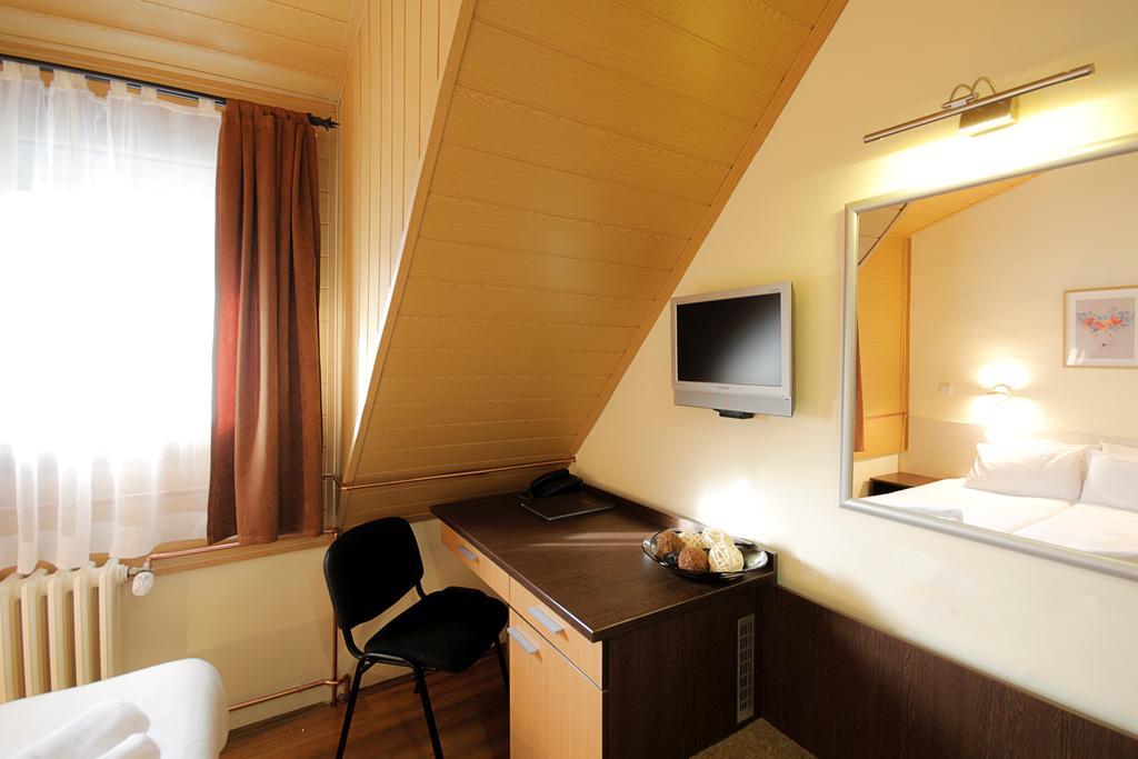 Hotel Junior Kopaonik Buitenkant foto